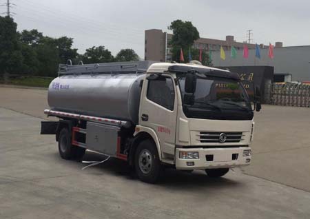 東風(fēng)10.66立方供液罐車專威牌HTW5111TGY型供液車